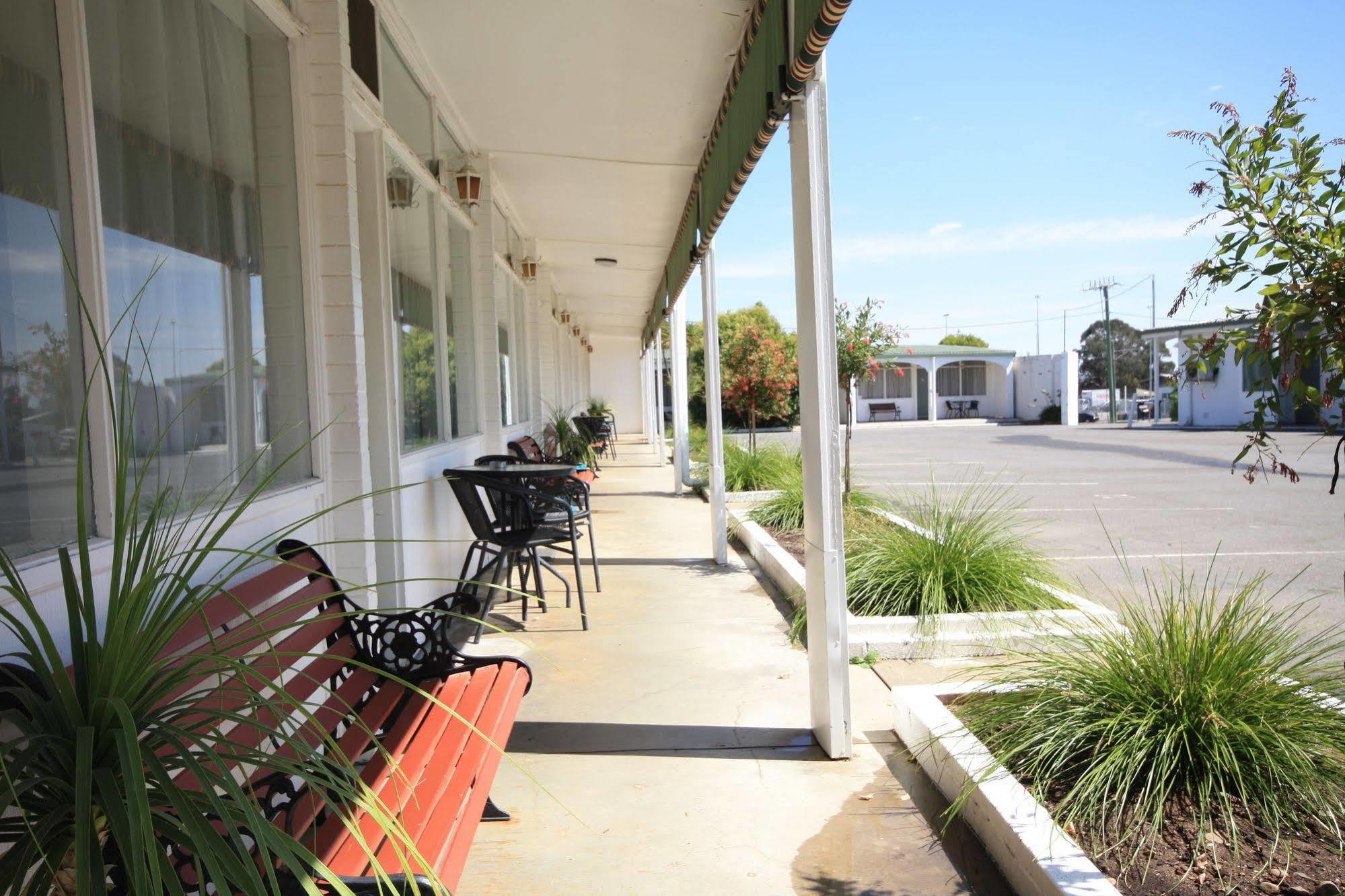 Hi Way Motor Inn Yass Exterior photo
